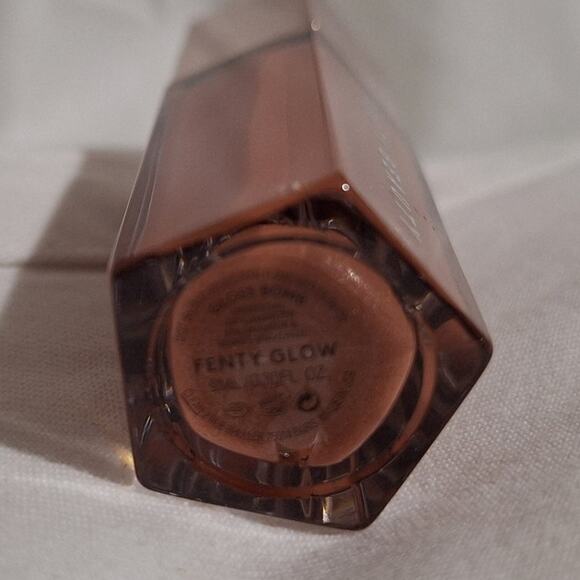 Fenty Beauty by Rihanna Gloss Bomb Lip Luminizer Fenty Glow 0.3 oz NIB - Picture 10 of 10
